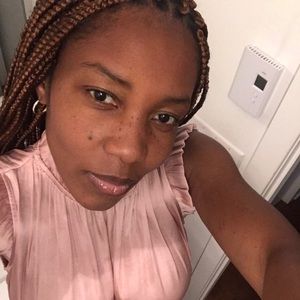 Meet your Posher, Gilberte